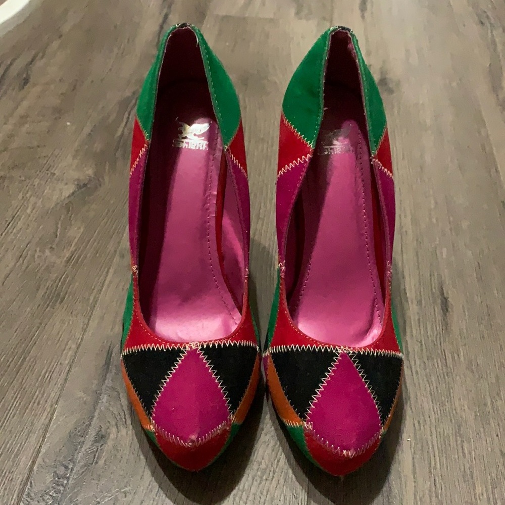 Size 8  1/2 multi colored heels worn maybe 2x